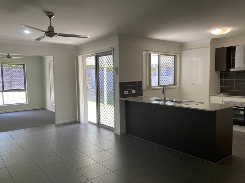 Photo - 5 Moonlight Lane, Coomera QLD 4209 - Image 9