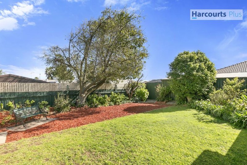 Photo - 5 Moor Crescent, Hallett Cove SA 5158 - Image 11