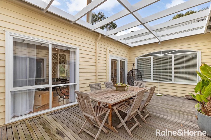 Photo - 5 Moras Court, Gisborne VIC 3437 - Image 21