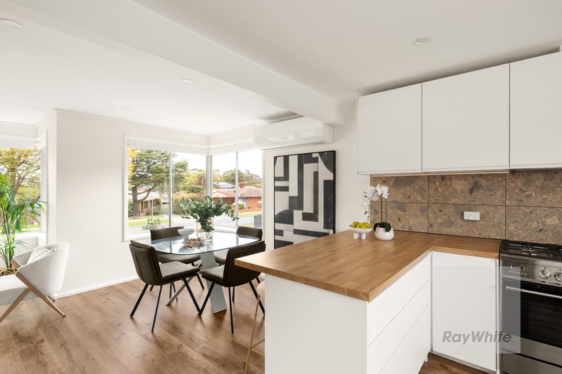 Photo - 5 Moreton Crescent, Bundoora VIC 3083 - Image 4