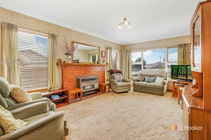 Photo - 5 Morse Place, Devonport TAS 7310 - Image 4