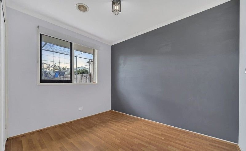 Photo - 5 Mosig Court, Hampton Park VIC 3976 - Image 7