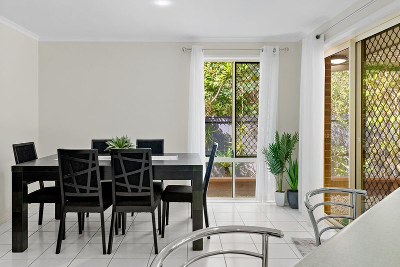 Photo - 5 Mossman Court, Murrumba Downs QLD 4503 - Image 6