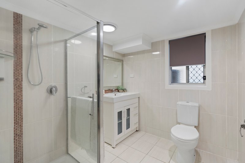 Photo - 5 Mourilyan Street, Mansfield QLD 4122 - Image 16