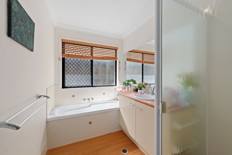 Photo - 5 Mowburra Place, Caloundra West QLD 4551 - Image 11