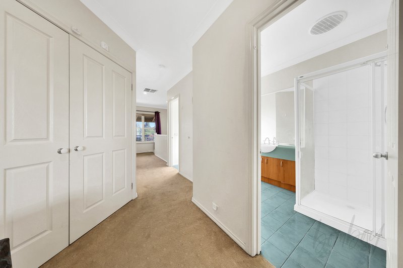 Photo - 5 Mulberry Pass, Craigieburn VIC 3064 - Image 9