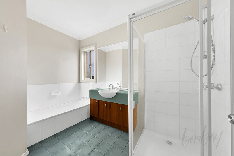 Photo - 5 Mulberry Pass, Craigieburn VIC 3064 - Image 16