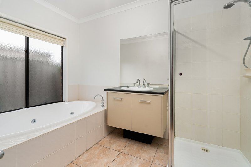 Photo - 5 Mulwala Place, Taylors Hill VIC 3037 - Image 7