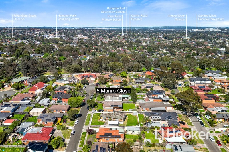 Photo - 5 Munro Close, Hampton Park VIC 3976 - Image 19