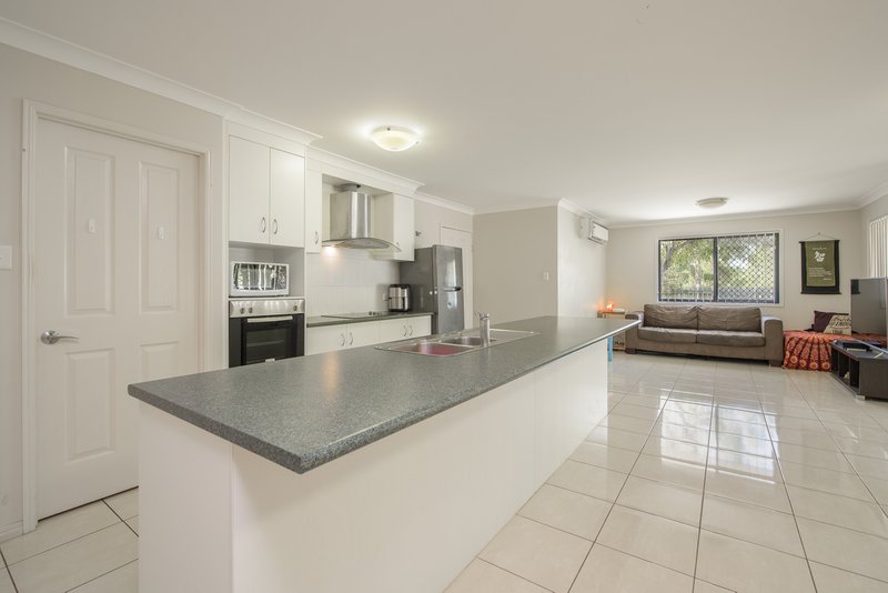 Photo - 5 Munroe Court, West Gladstone QLD 4680 - Image 2