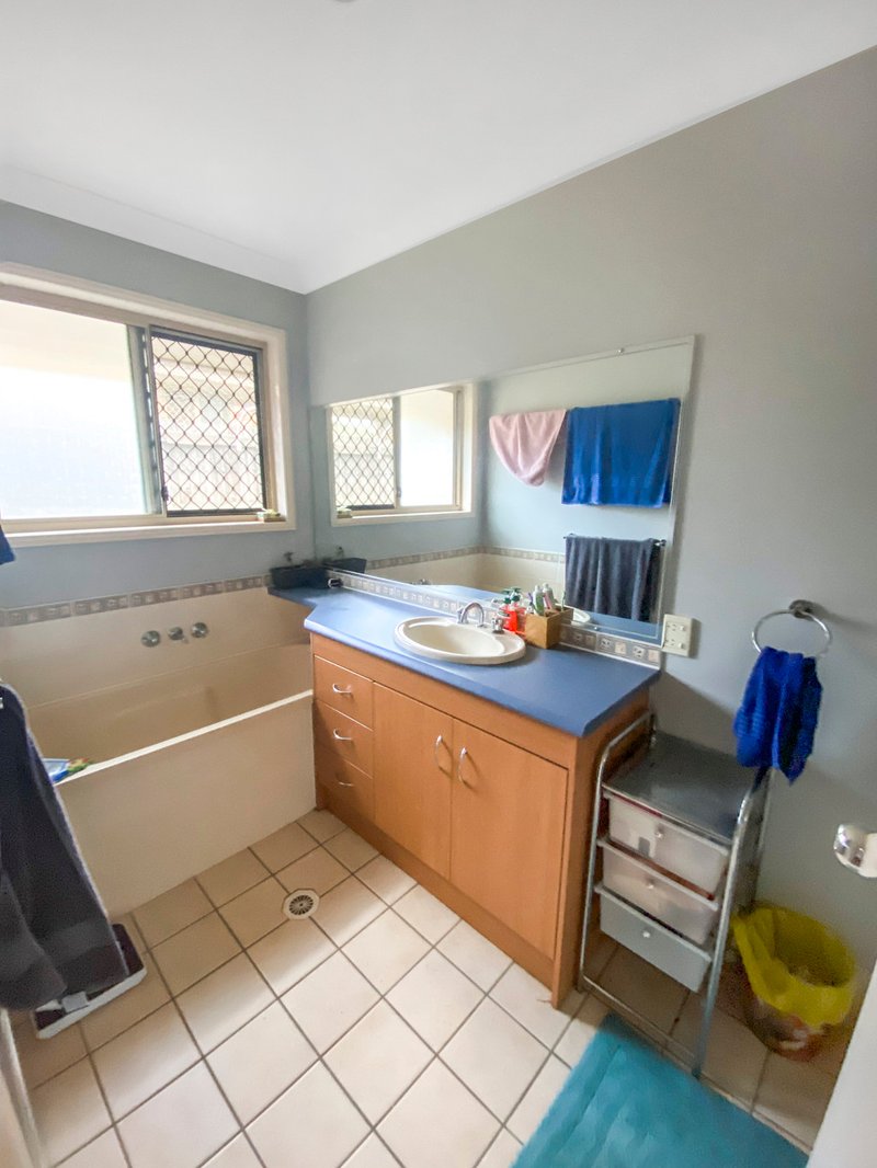 Photo - 5 Murraya Drive, Morayfield QLD 4506 - Image 6