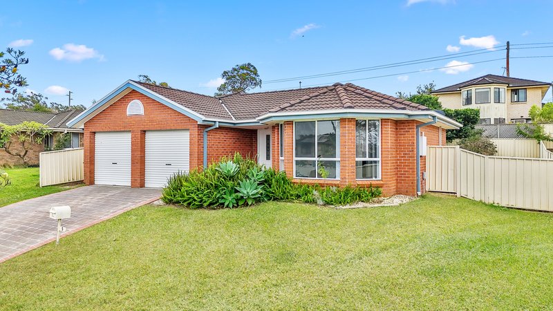 Photo - 5 Myee Place, Blue Haven NSW 2262 - Image 1