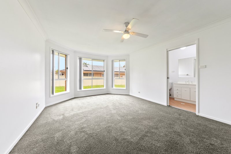 Photo - 5 Myee Place, Blue Haven NSW 2262 - Image 6