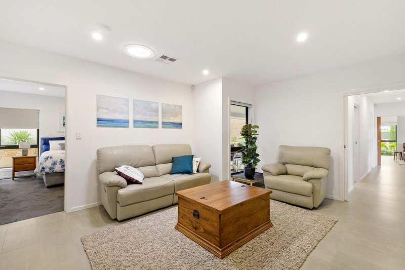 Photo - 5 Myra Law Crescent, Moncrieff ACT 2914 - Image 10