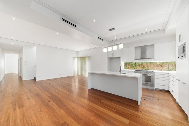 Photo - 5 Nagle Avenue, Maroubra NSW 2035 - Image 2