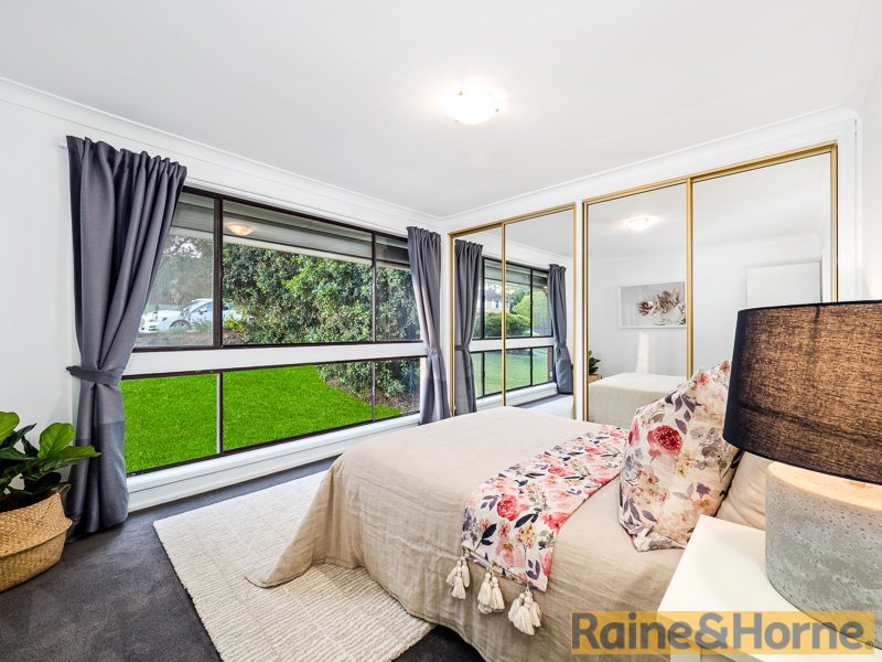 Photo - 5 Naomi Street North, Baulkham Hills NSW 2153 - Image 4