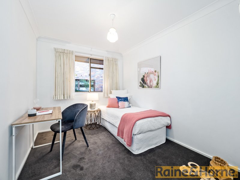 Photo - 5 Naomi Street North, Baulkham Hills NSW 2153 - Image 5