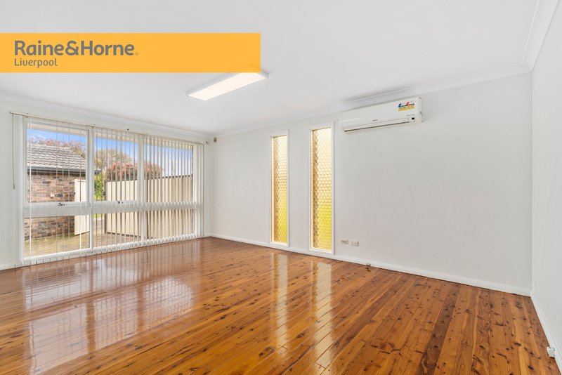Photo - 5 Napier Avenue, Lurnea NSW 2170 - Image 4