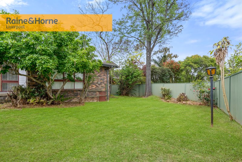 Photo - 5 Napier Avenue, Lurnea NSW 2170 - Image 10