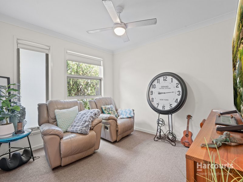 Photo - 5 Napier Circuit, Silkstone QLD 4304 - Image 12