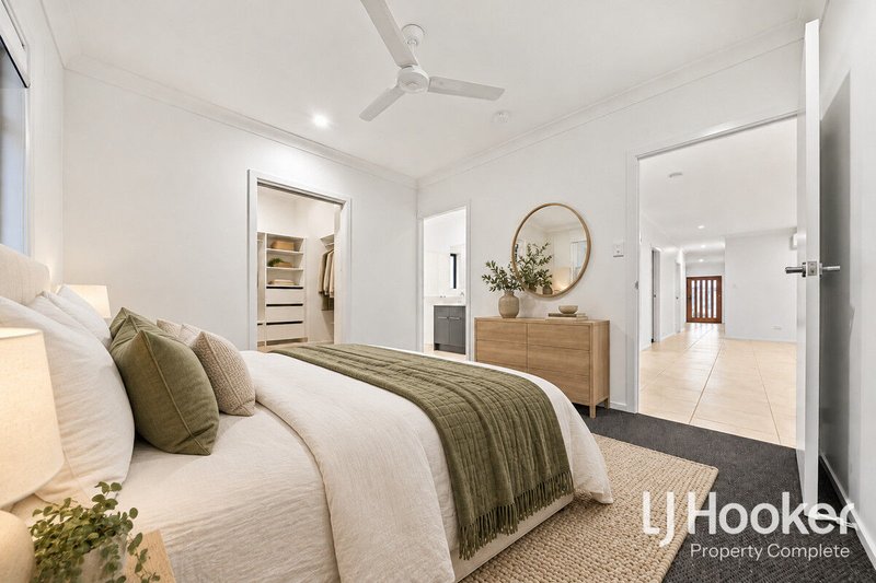 Photo - 5 Napier Crescent, Yarrabilba QLD 4207 - Image 4