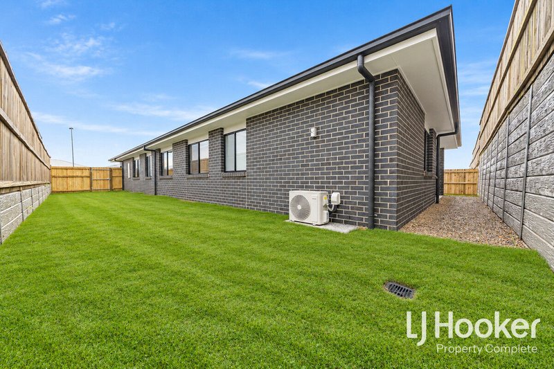 Photo - 5 Napier Crescent, Yarrabilba QLD 4207 - Image 9