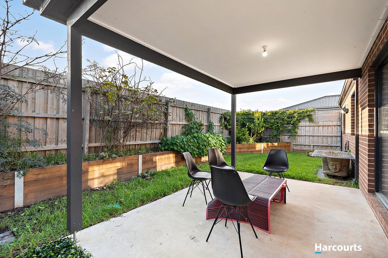 Photo - 5 Napperby Way, Cranbourne North VIC 3977 - Image 8