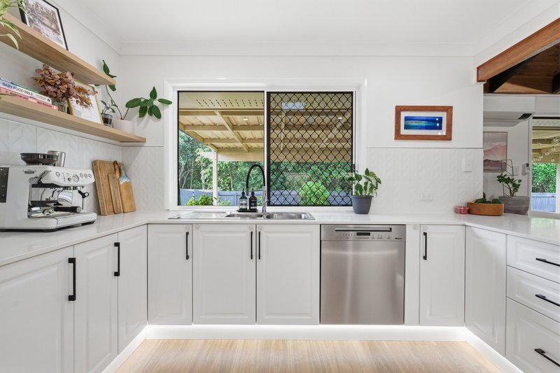 Photo - 5 Nardie Street, Eight Mile Plains QLD 4113 - Image 13