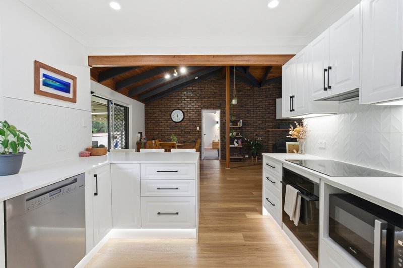 Photo - 5 Nardie Street, Eight Mile Plains QLD 4113 - Image 16