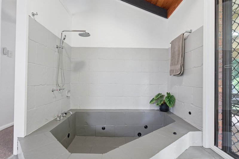 Photo - 5 Nardie Street, Eight Mile Plains QLD 4113 - Image 25