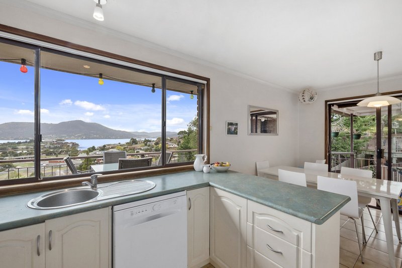 Photo - 5 Nathan Street, Berriedale TAS 7011 - Image 6