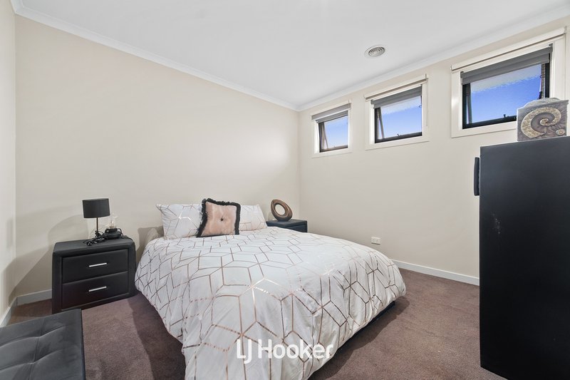 Photo - 5 Natren Court, Berwick VIC 3806 - Image 16