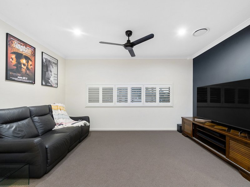 Photo - 5 Needham Place, Bridgeman Downs QLD 4035 - Image 7