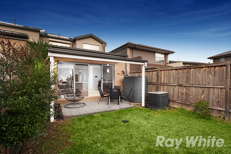 Photo - 5 Newcastle Drive, Mulgrave VIC 3170 - Image 9