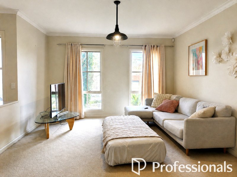 Photo - 5 Newlands Court, Box Hill South VIC 3128 - Image 2
