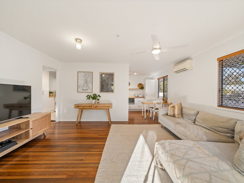 Photo - 5 Nicholson Court, Kippa-Ring QLD 4021 - Image 5