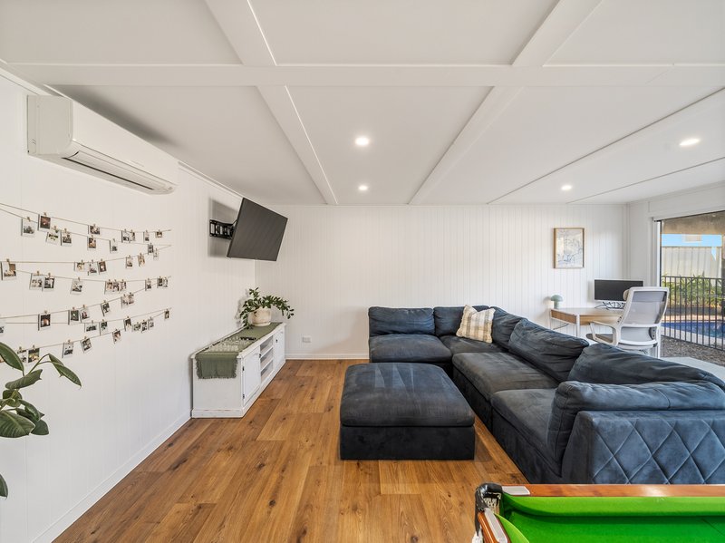 Photo - 5 Nicholson Court, Kippa-Ring QLD 4021 - Image 11