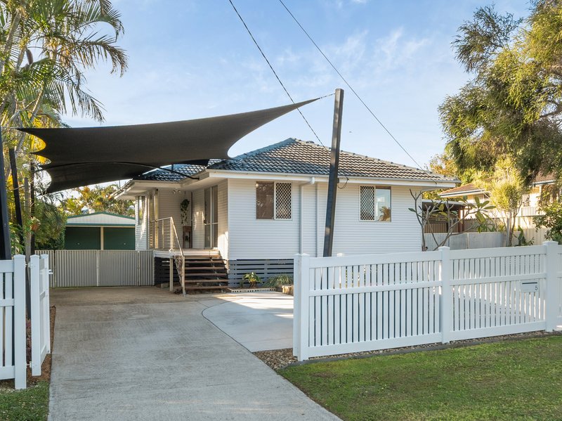 Photo - 5 Nicholson Court, Kippa-Ring QLD 4021 - Image 14