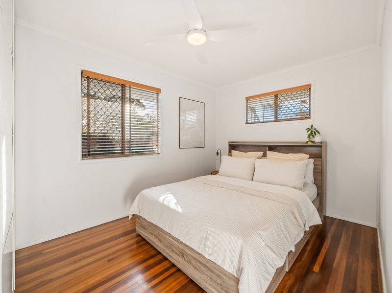 Photo - 5 Nicholson Court, Kippa-Ring QLD 4021 - Image 23