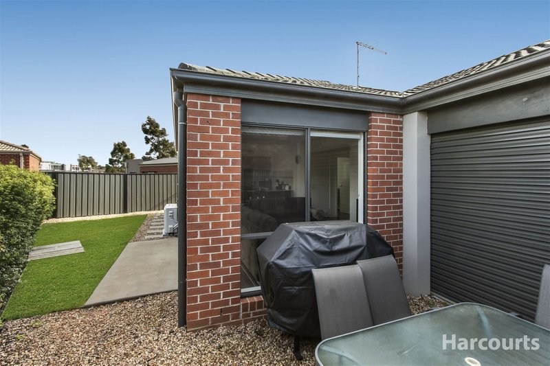 Photo - 5 Nikolai Place, Clyde North VIC 3978 - Image 7