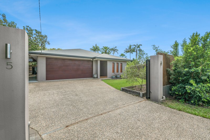 Photo - 5 Nilla Close, Manoora QLD 4870 - Image 2