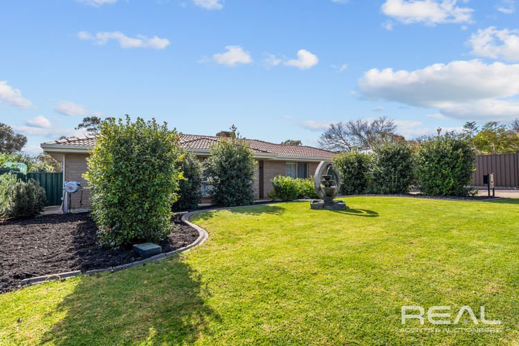 Photo - 5 Nilpena Court, Craigmore SA 5114 - Image 2