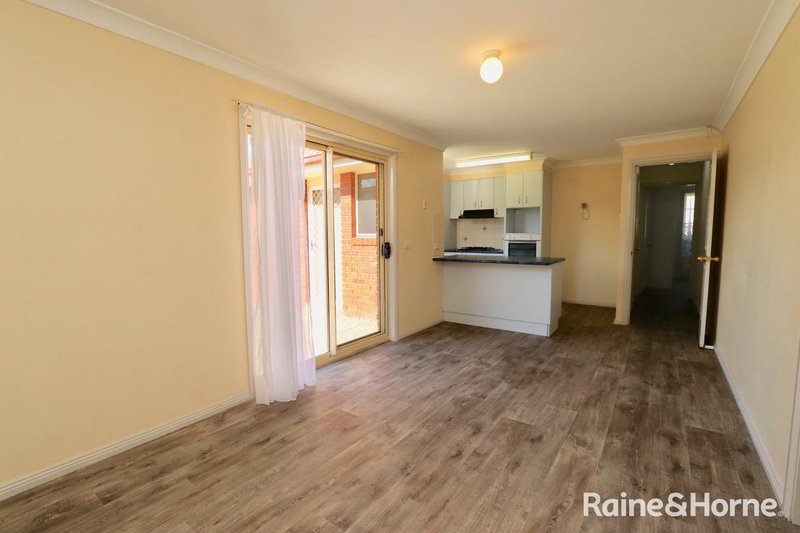Photo - 5 Noble Place, Kelso NSW 2795 - Image 3