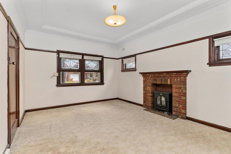 Photo - 5 Noeline Street, Hurstville NSW 2220 - Image 2