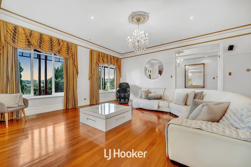 Photo - 5 Nolan Close, Narre Warren North VIC 3804 - Image 6