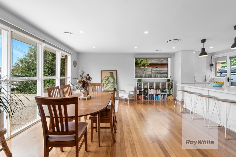 Photo - 5 Noorong Avenue, Bundoora VIC 3083 - Image 4