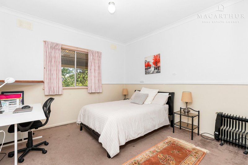 Photo - 5 Norman Duck Avenue, San Isidore NSW 2650 - Image 15