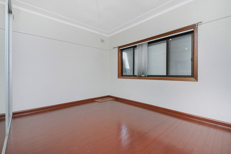 Photo - 5 Norman Street, Condell Park NSW 2200 - Image 5