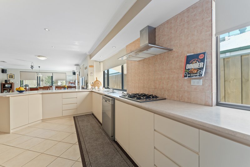 Photo - 5 Norris Ave , Rockingham WA 6168 - Image 8