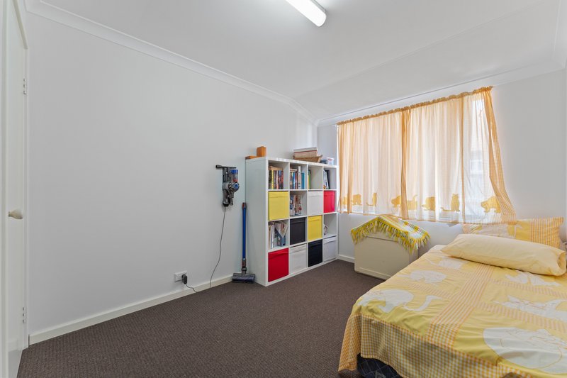 Photo - 5 Norris Ave , Rockingham WA 6168 - Image 18